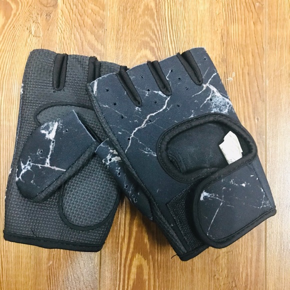 Accessories - Weight Lifting Gloves